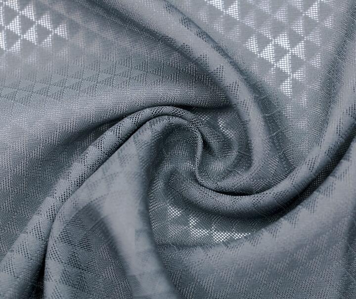 雙宮繭蠶絲是什么材質？雙宮繭和普通桑蠶絲的區(qū)別